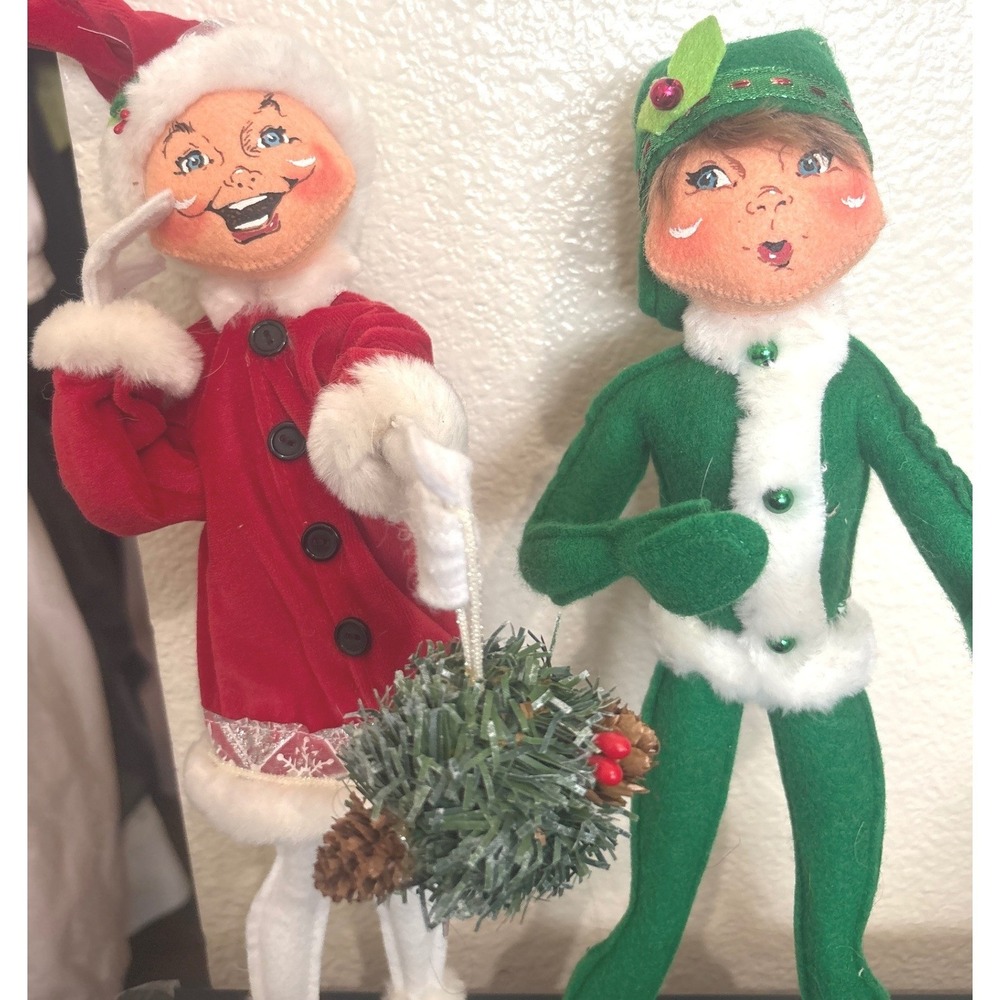 Set 2 Annalee 75th Anniversary Christmas Elf Dolls Red Green Poseable Felt 2010